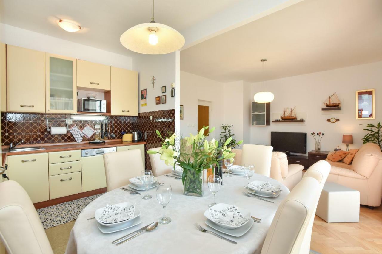 Apartment Bezic Kaštela Zewnętrze zdjęcie